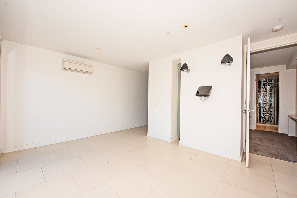 Gallery: 118/27-31 Herbert Street