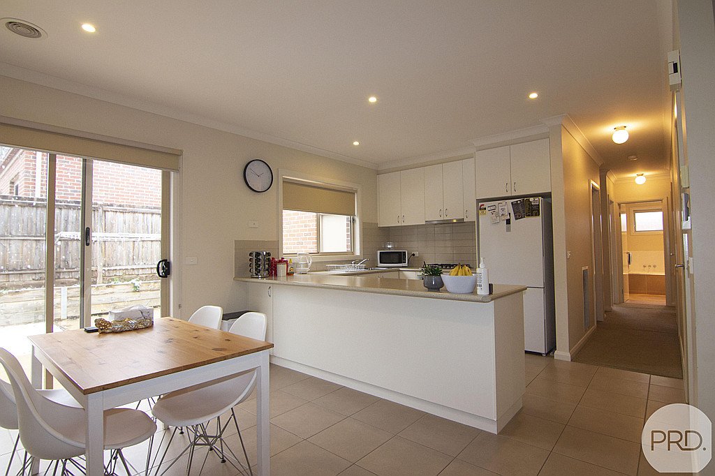 1/1834 Geelong Road MOUNT HELEN 2