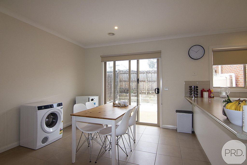 1/1834 Geelong Road MOUNT HELEN 3