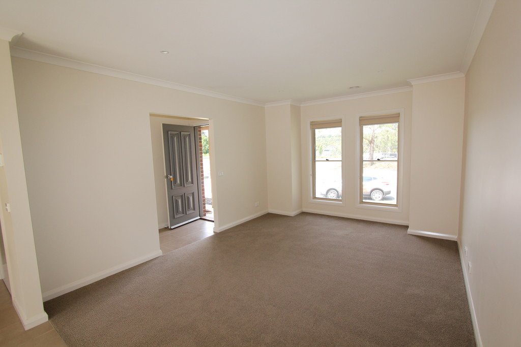 1/1834 Geelong Road MOUNT HELEN 3