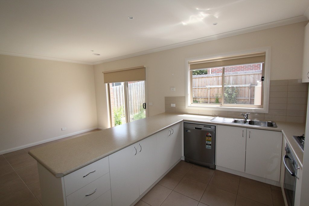 1/1834 Geelong Road MOUNT HELEN 7