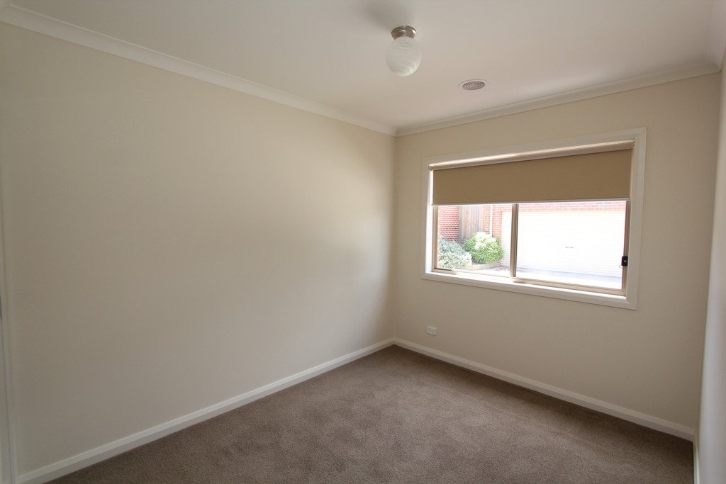 1/1834 Geelong Road MOUNT HELEN 11