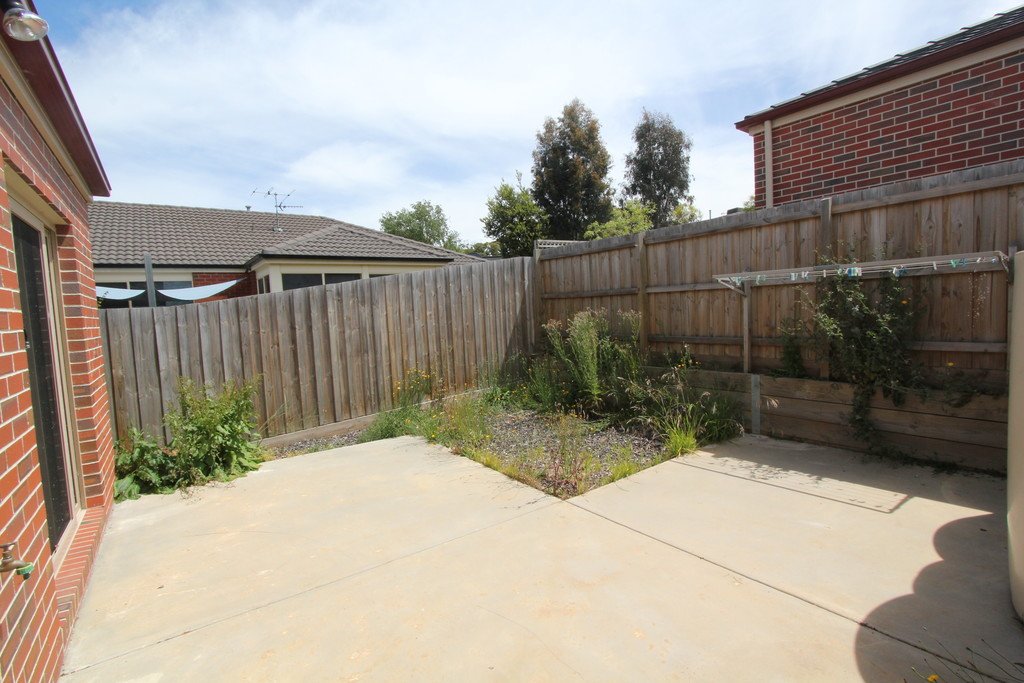 1/1834 Geelong Road MOUNT HELEN 14