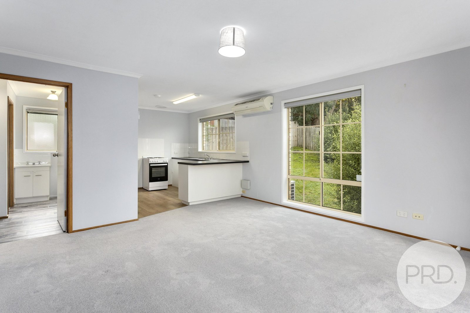 11/84 Hilton Road CLAREMONT 6