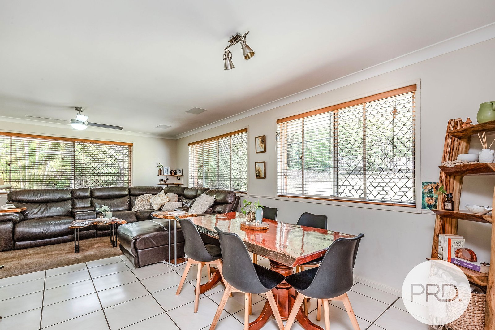 1/184 West Burleigh Road BURLEIGH HEADS 12