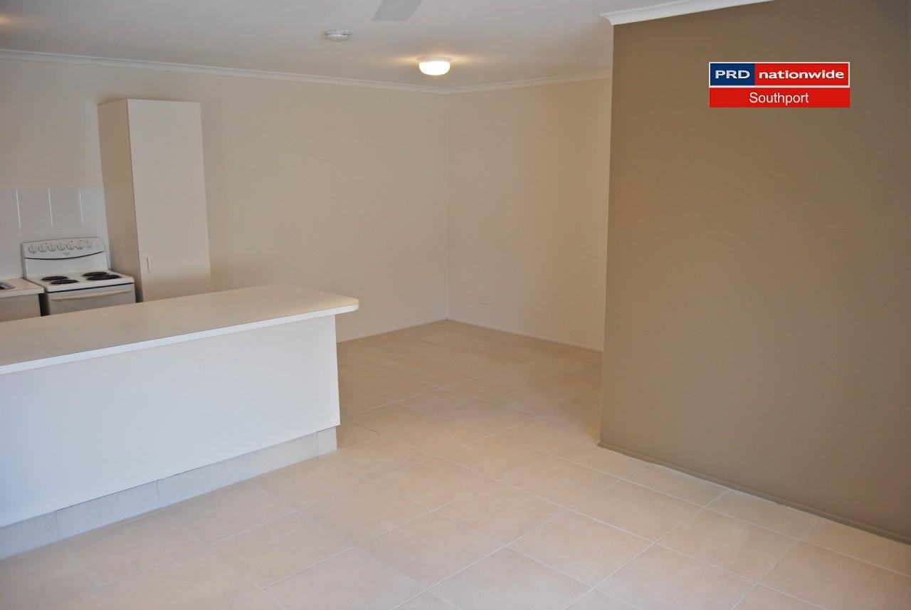 1/185 Central Street LABRADOR 3