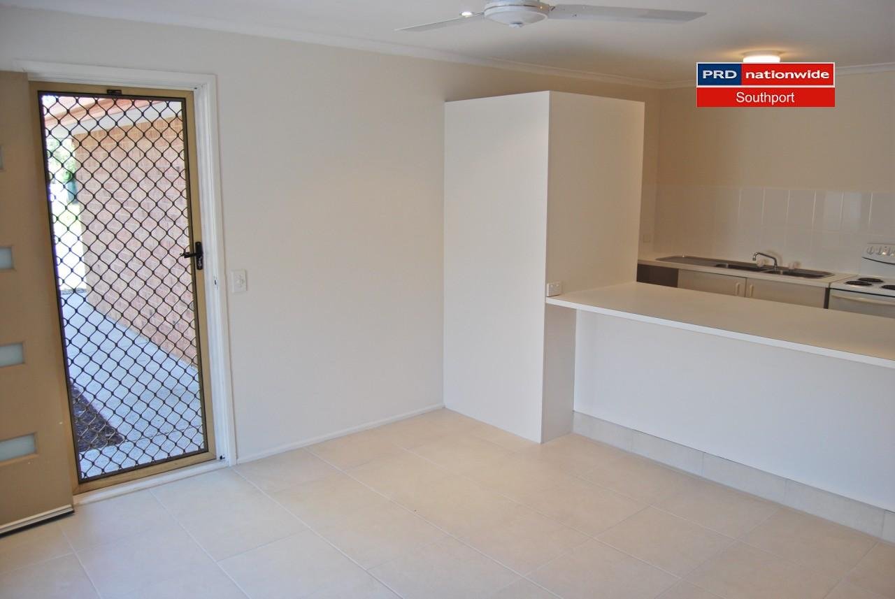 1/185 Central Street LABRADOR 6