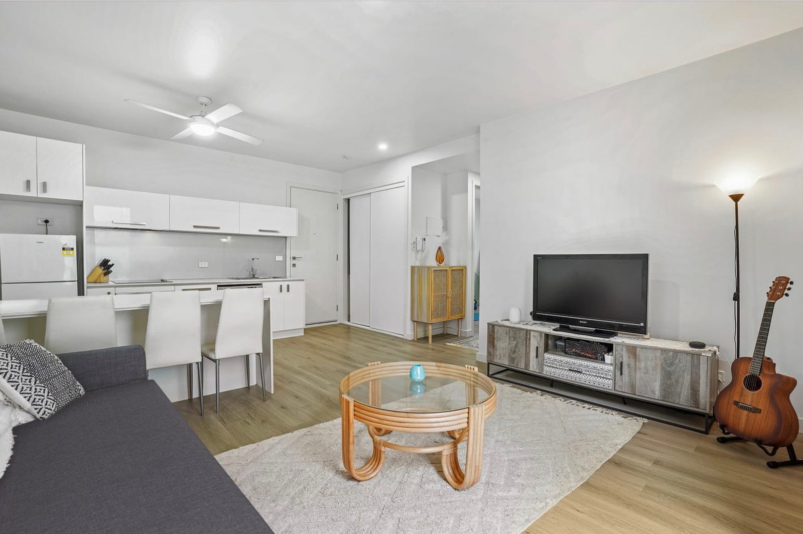 Gallery: 1/189 Geelong Road