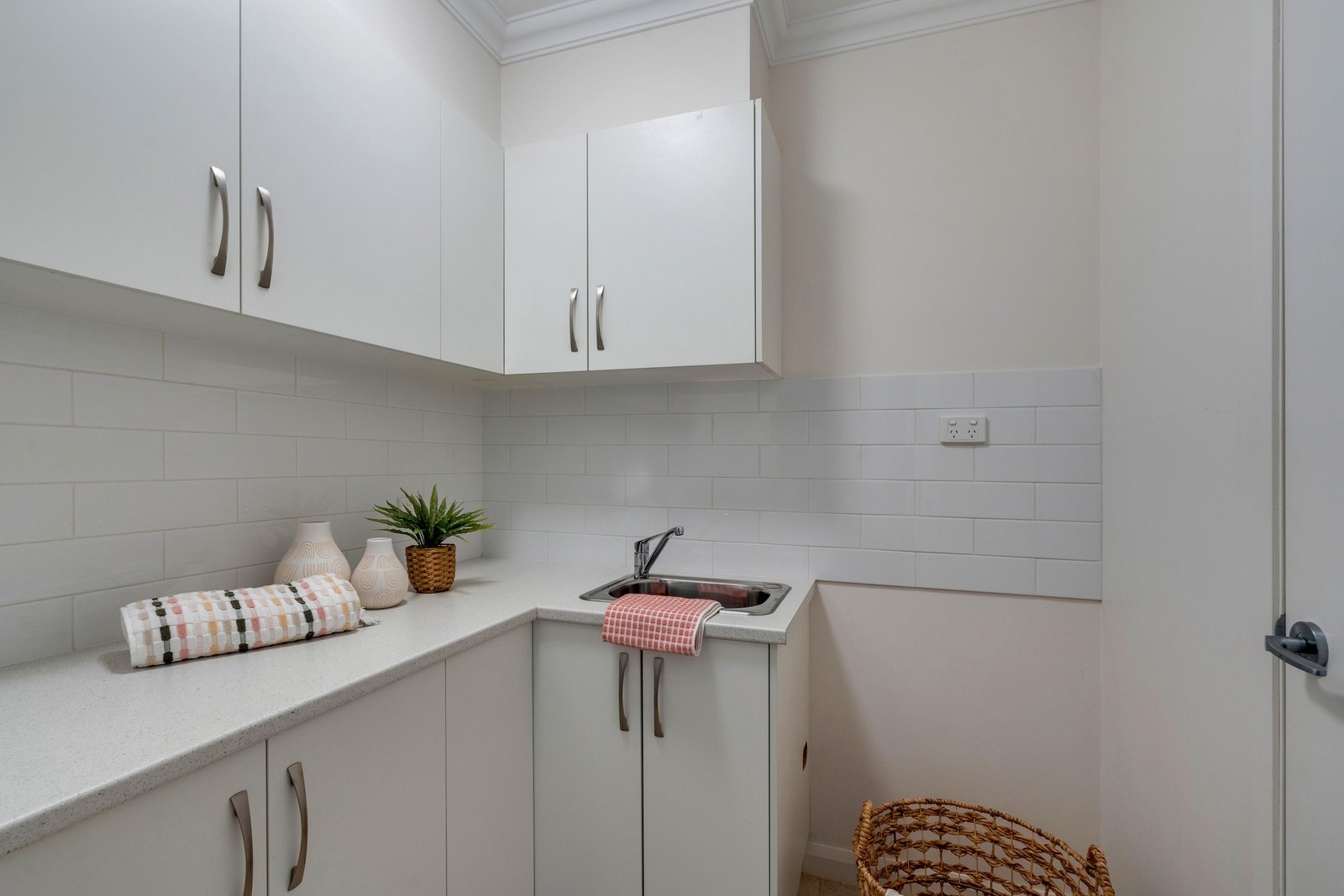 Real Estate and Property in 1/1891 Mount Macedon Road, Woodend, VIC