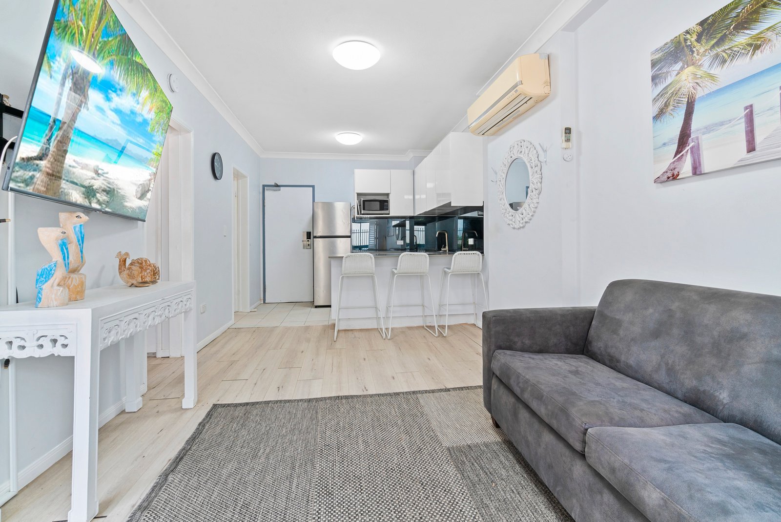 118/99 Griffith Street COOLANGATTA 4