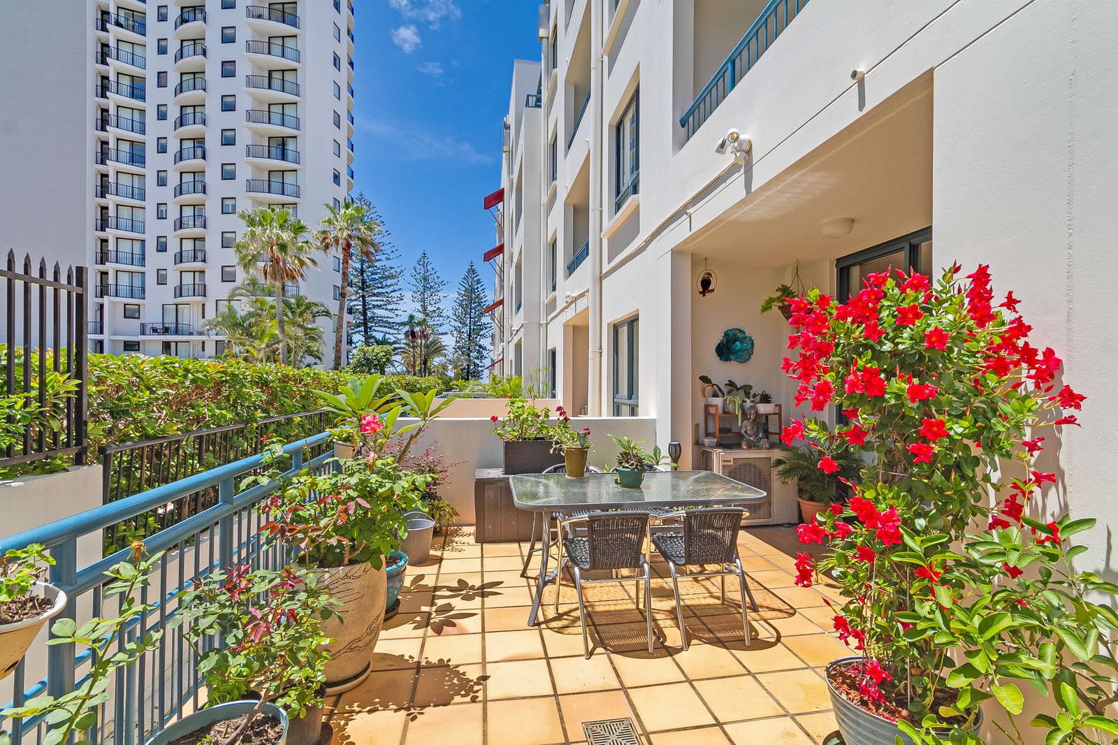 118/99 Griffith Street COOLANGATTA 1