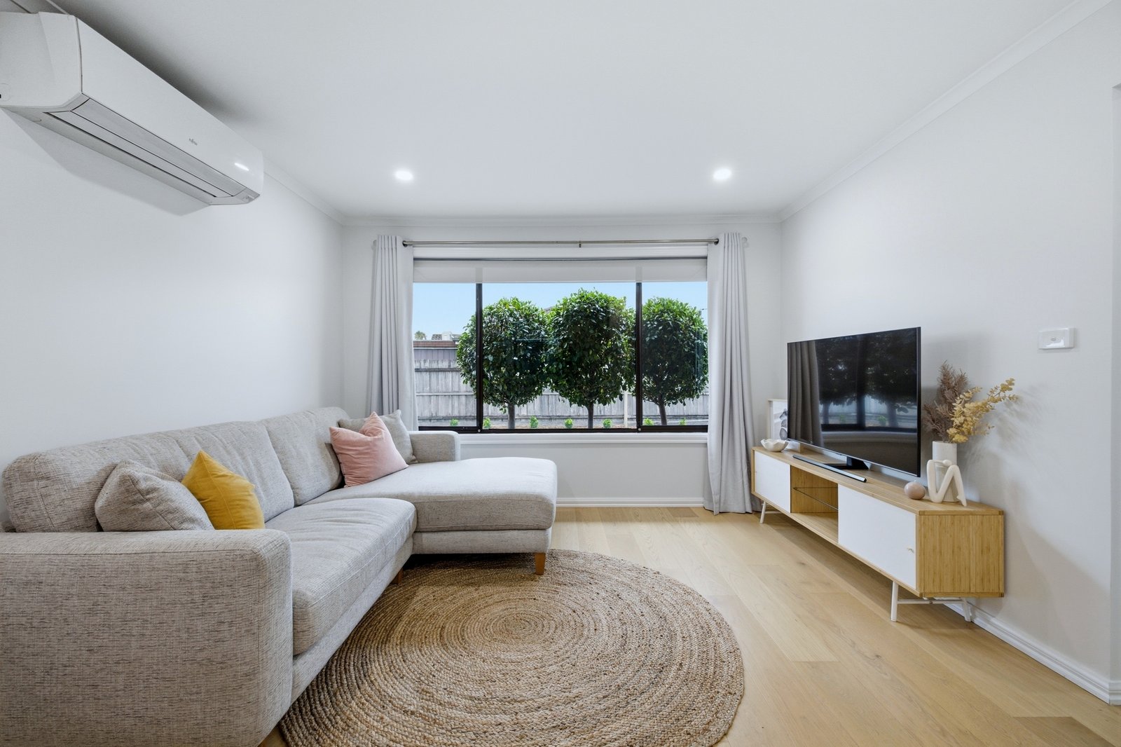 Gallery: 1/19-21 Embankment Grove