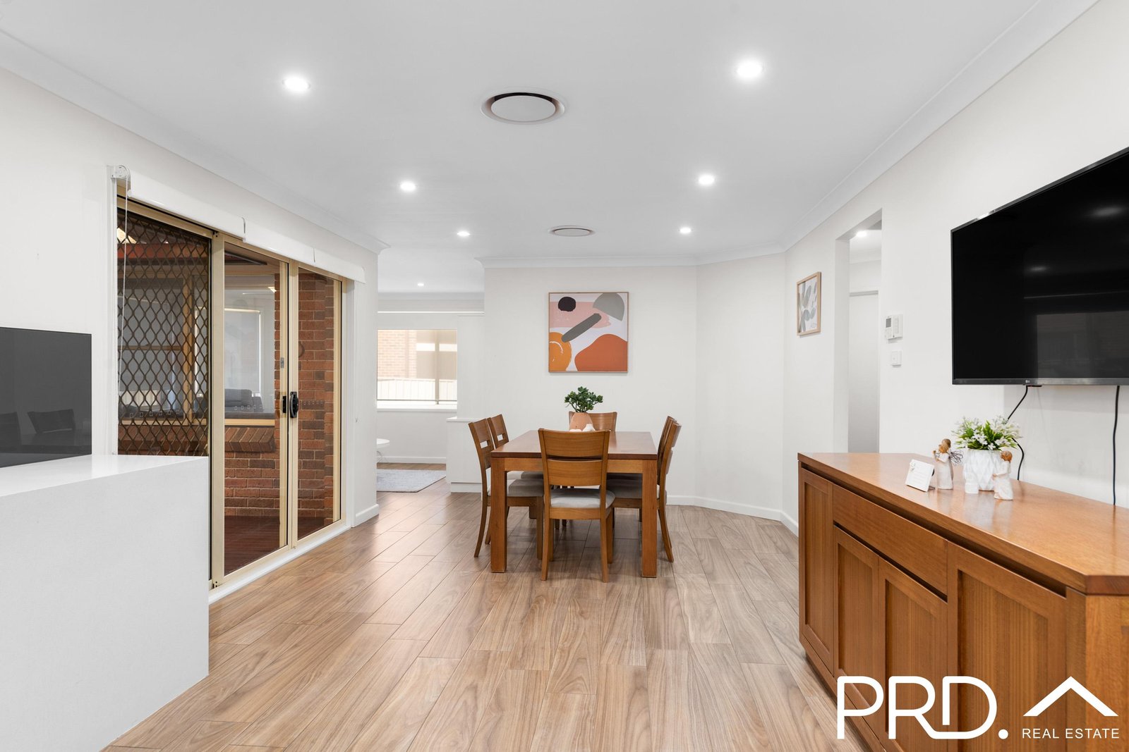 119 Ascot Drive CHIPPING NORTON 4