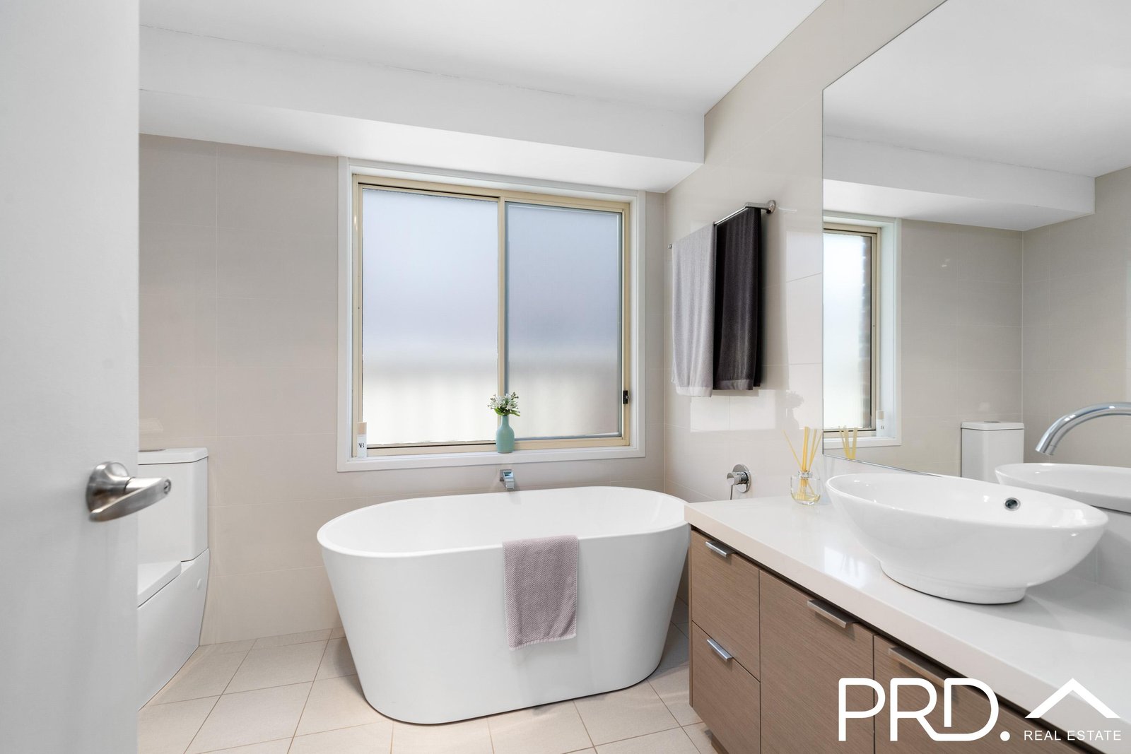 119 Ascot Drive CHIPPING NORTON 6