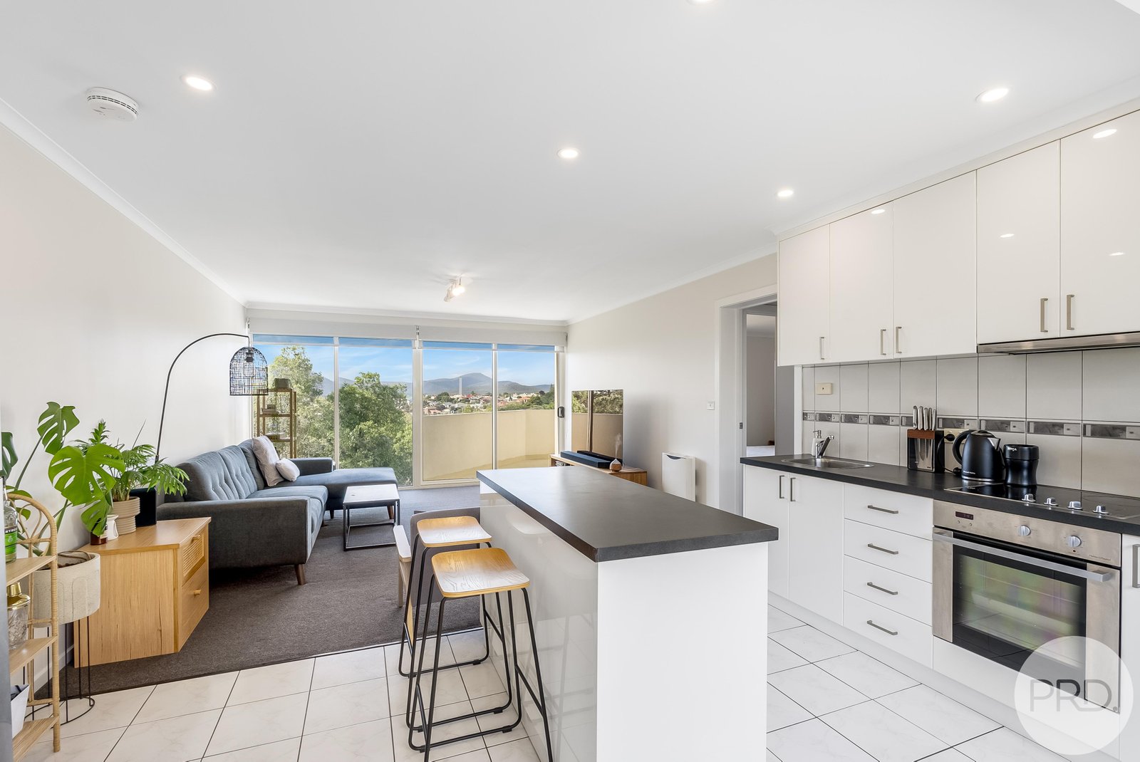 11/9 Augusta Road NEW TOWN 3