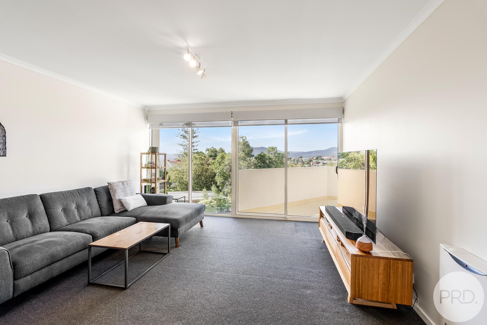 11/9 Augusta Road NEW TOWN 4