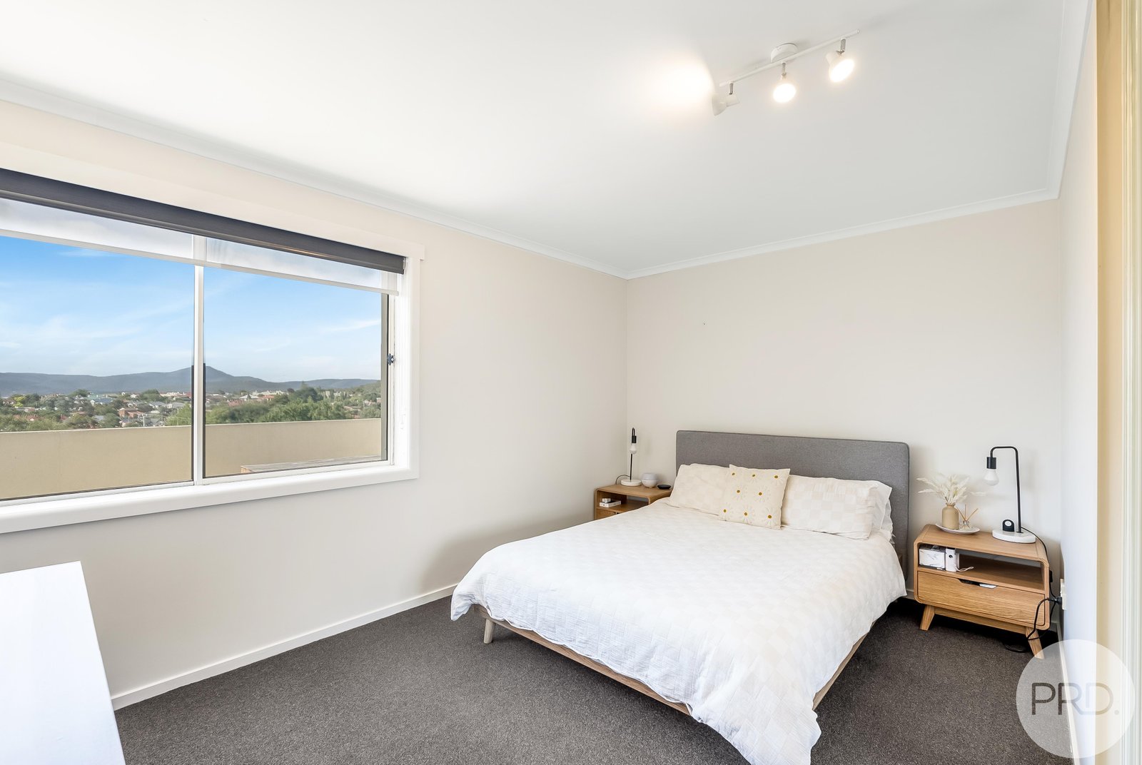 11/9 Augusta Road NEW TOWN 6