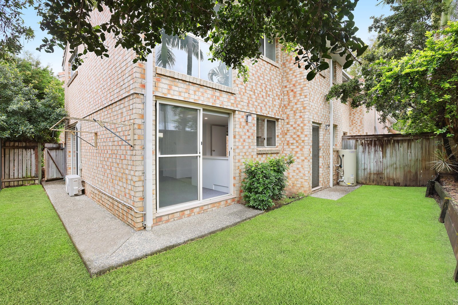 1/19 Blake Street SOUTHPORT 11