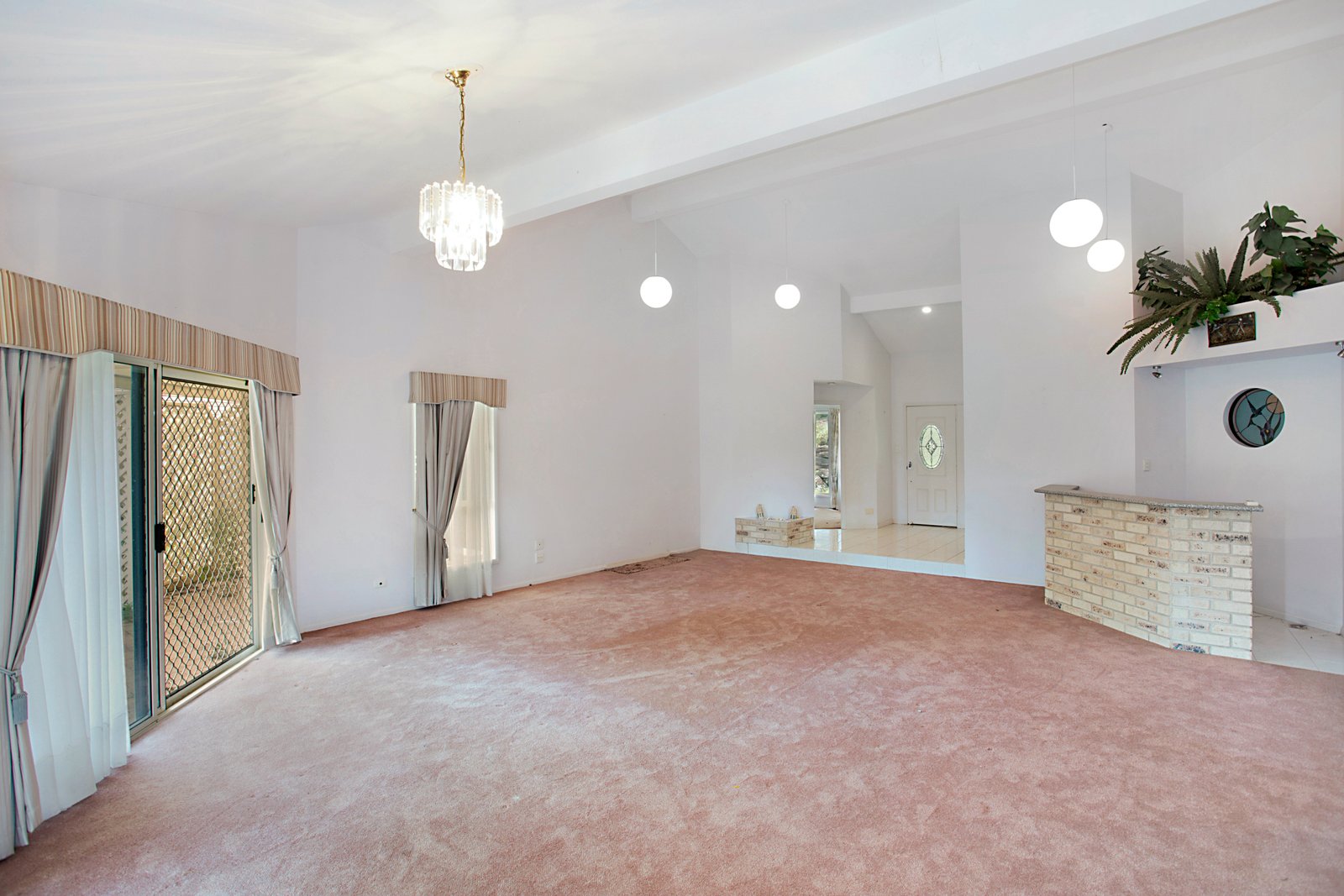 119 Darlington Drive BANORA POINT 7