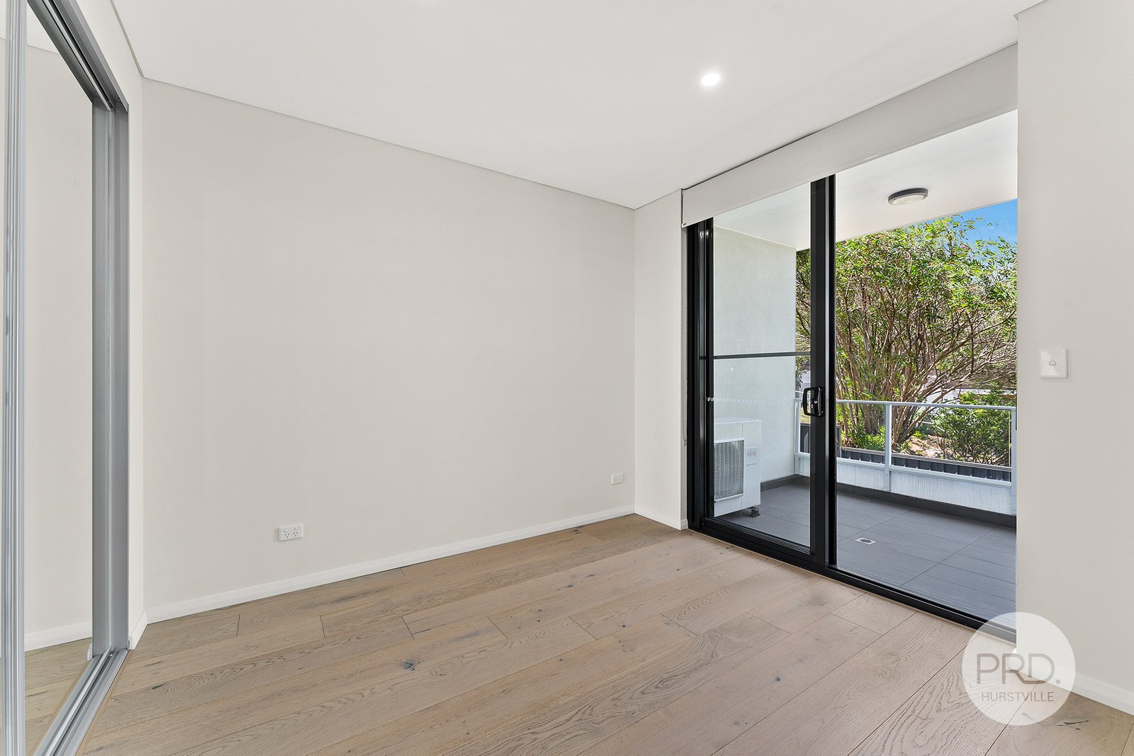 11/9 Derwent Street SOUTH HURSTVILLE 4