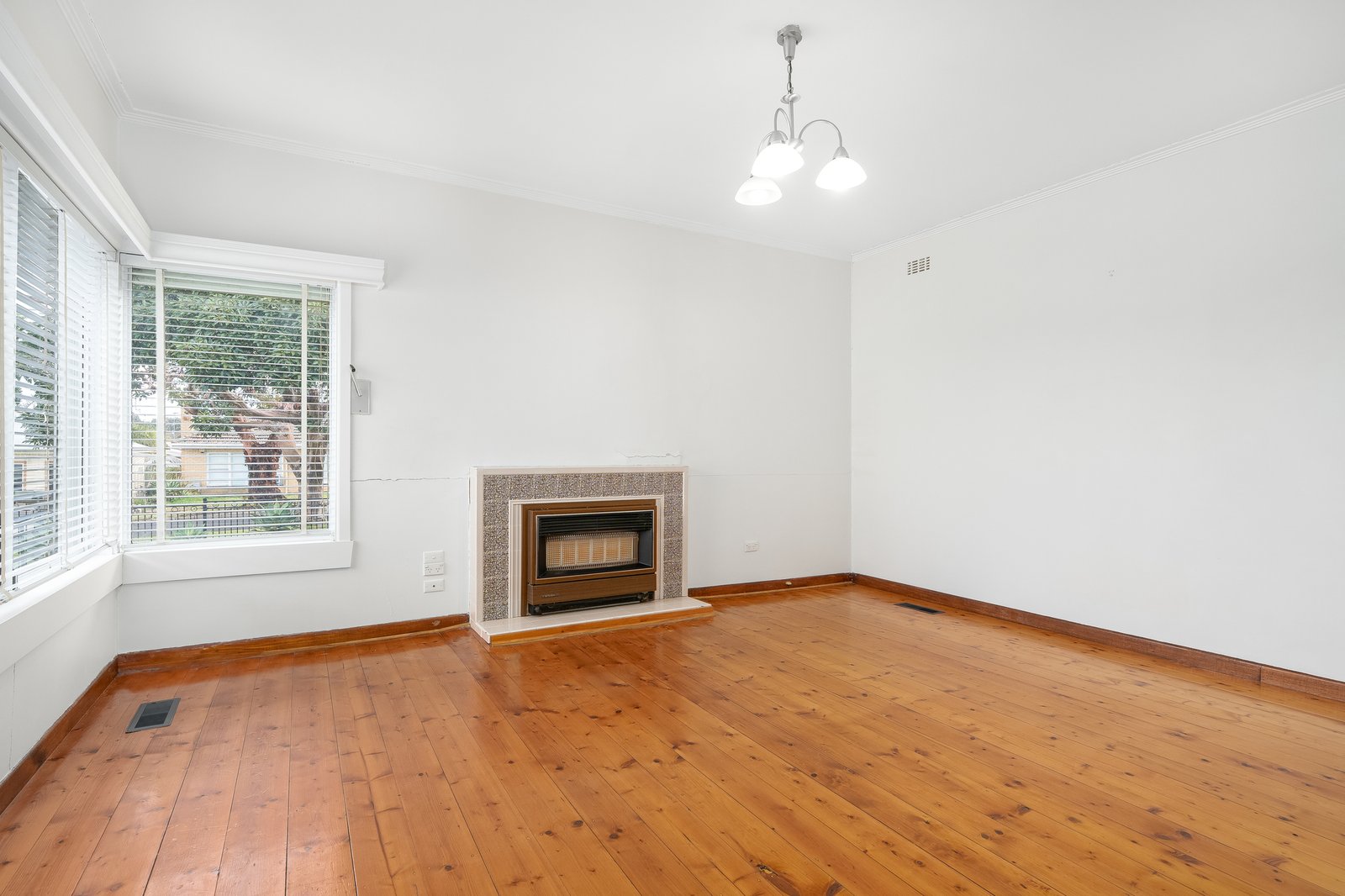 Gallery: 1/19 Dudley Street