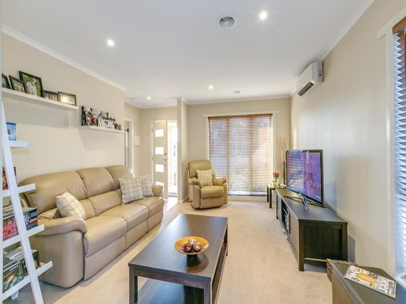 1/19 Jess Way SEBASTOPOL 3