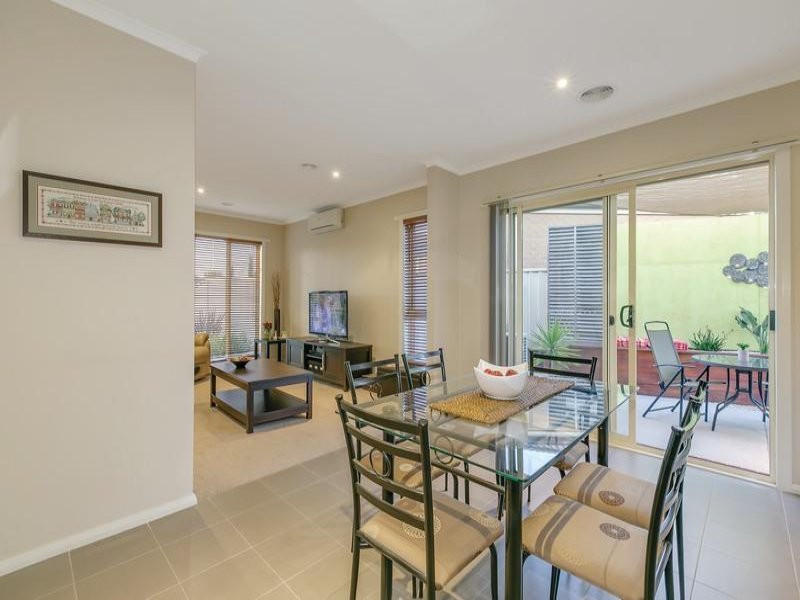 1/19 Jess Way SEBASTOPOL 5