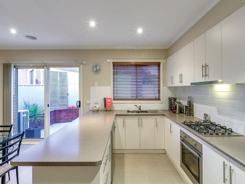 1/19 Jess Way SEBASTOPOL 6