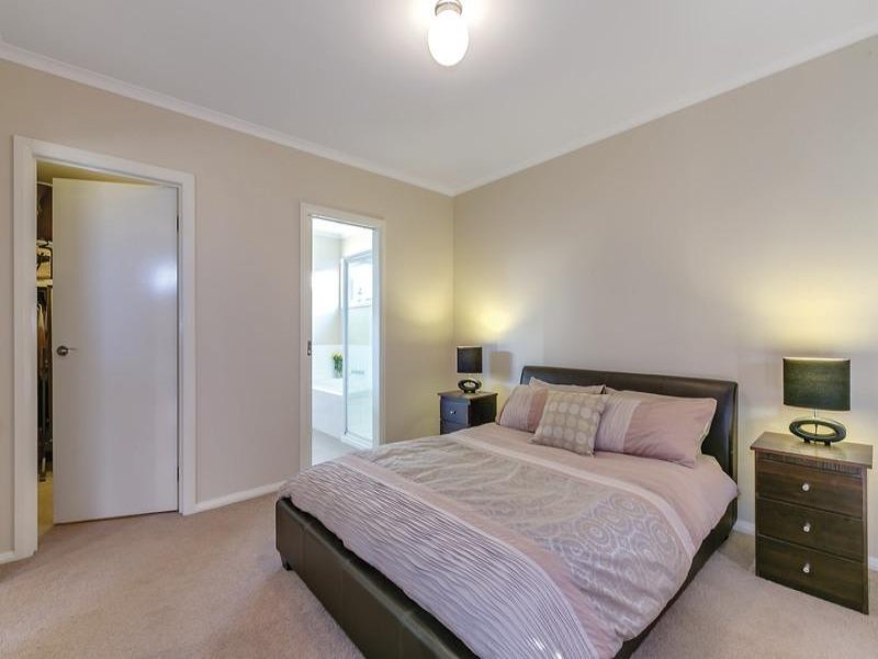 1/19 Jess Way SEBASTOPOL 7