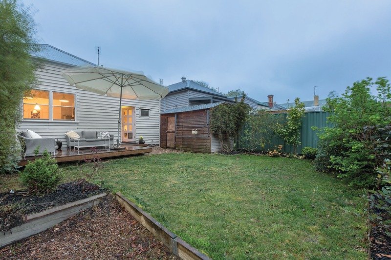 Gallery: 119 Lyons Street South