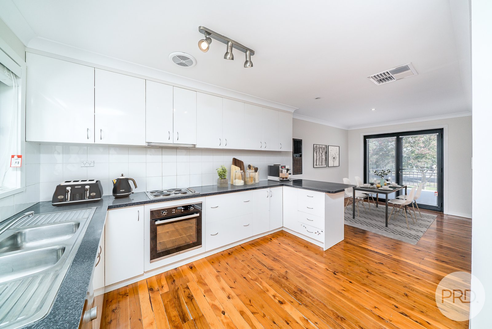 119 Main Street LAKE ALBERT 3