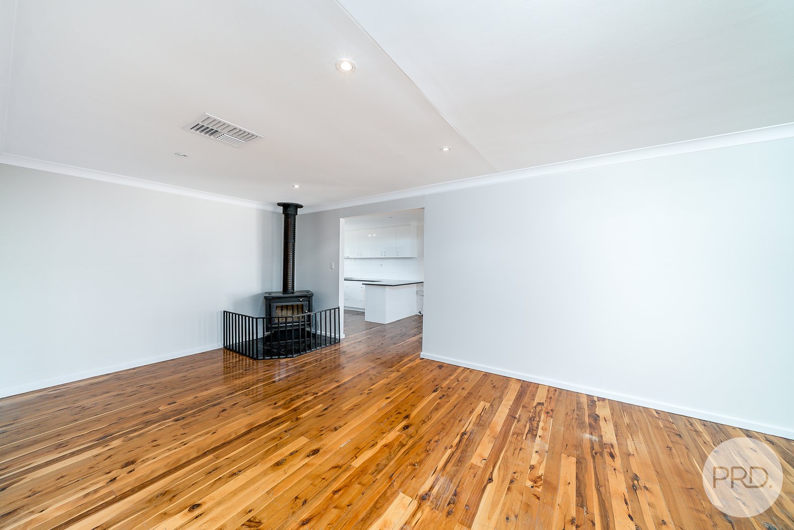119 Main Street LAKE ALBERT 7