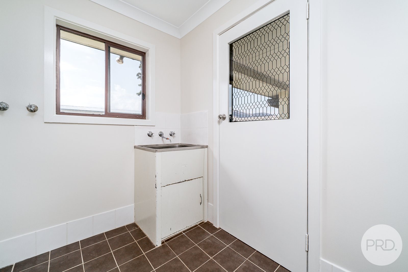119 Main Street LAKE ALBERT 13