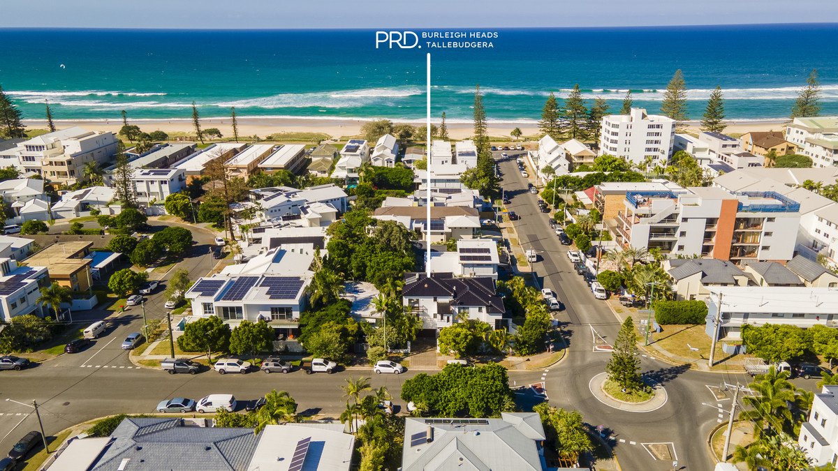 1/19 Riviera Road MIAMI 2