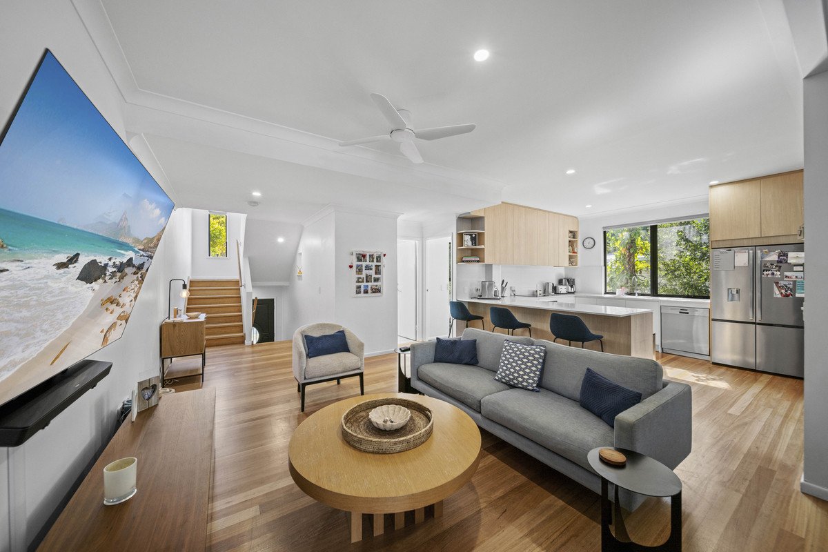 1/19 Riviera Road MIAMI 4