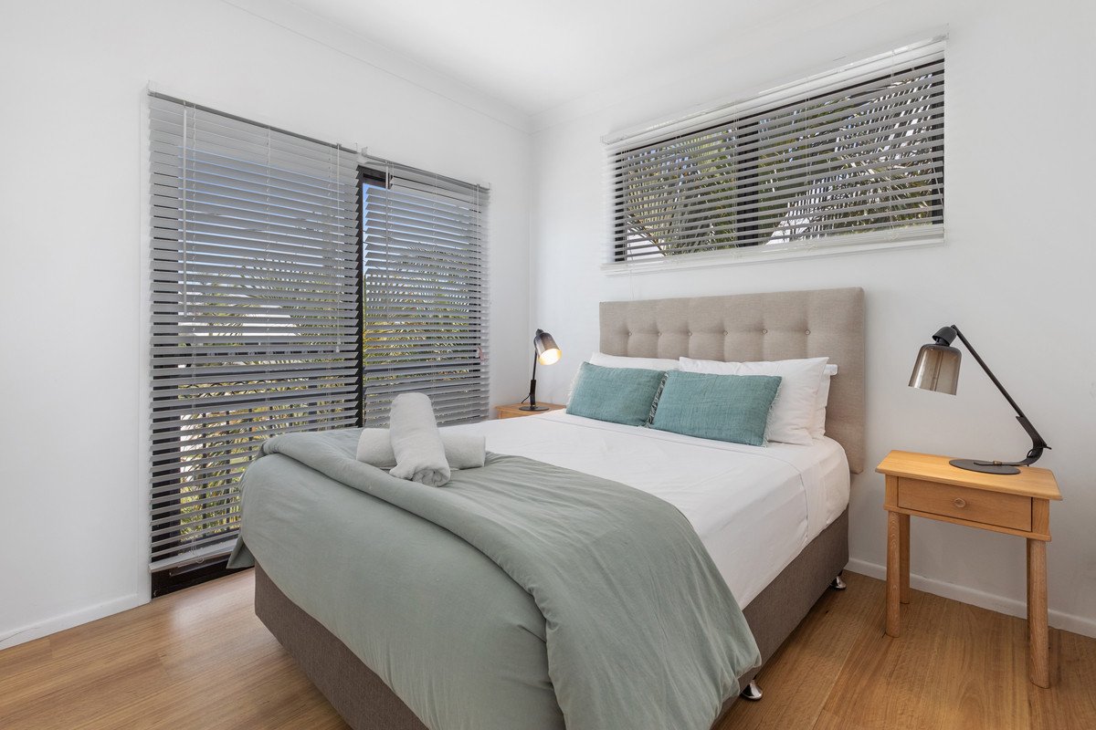 1/19 Riviera Road MIAMI 11