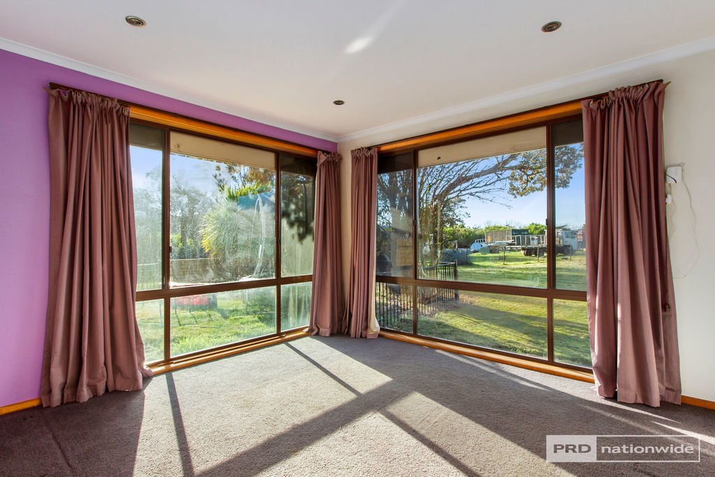 119 Stonefield Road BRIGHTON 10