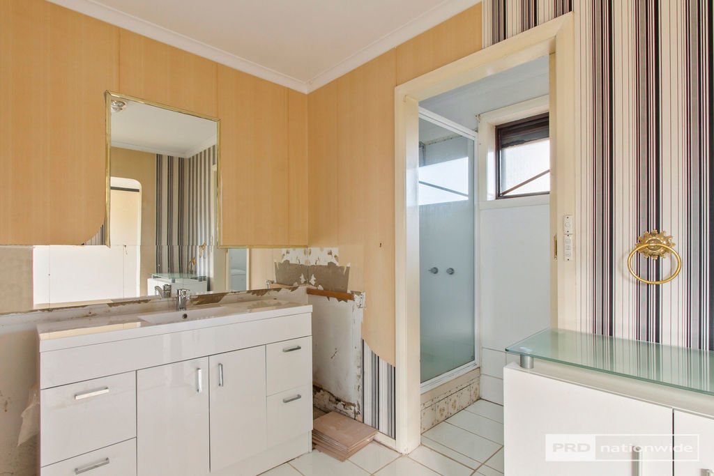 119 Stonefield Road BRIGHTON 12