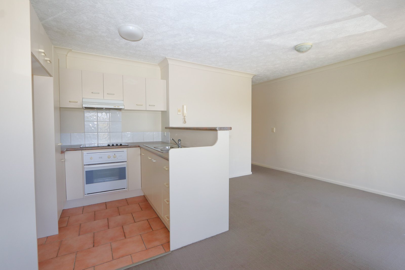 11/9 Tweed Street SOUTHPORT 6