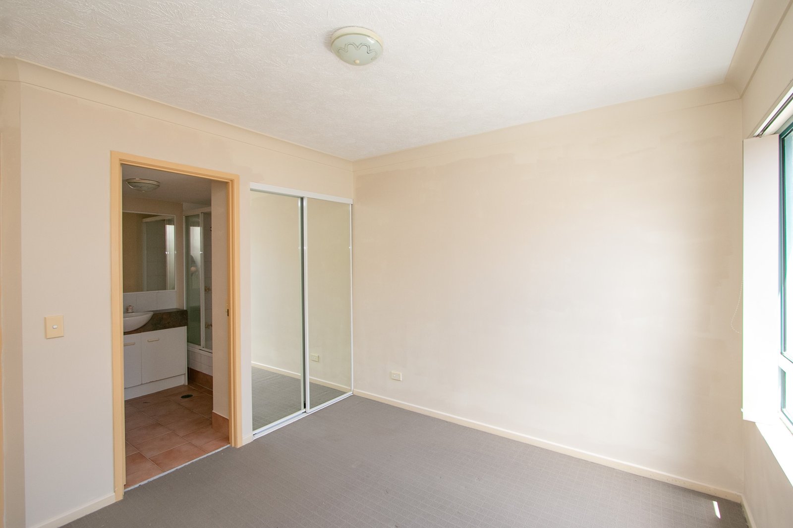 11/9 Tweed Street SOUTHPORT 7