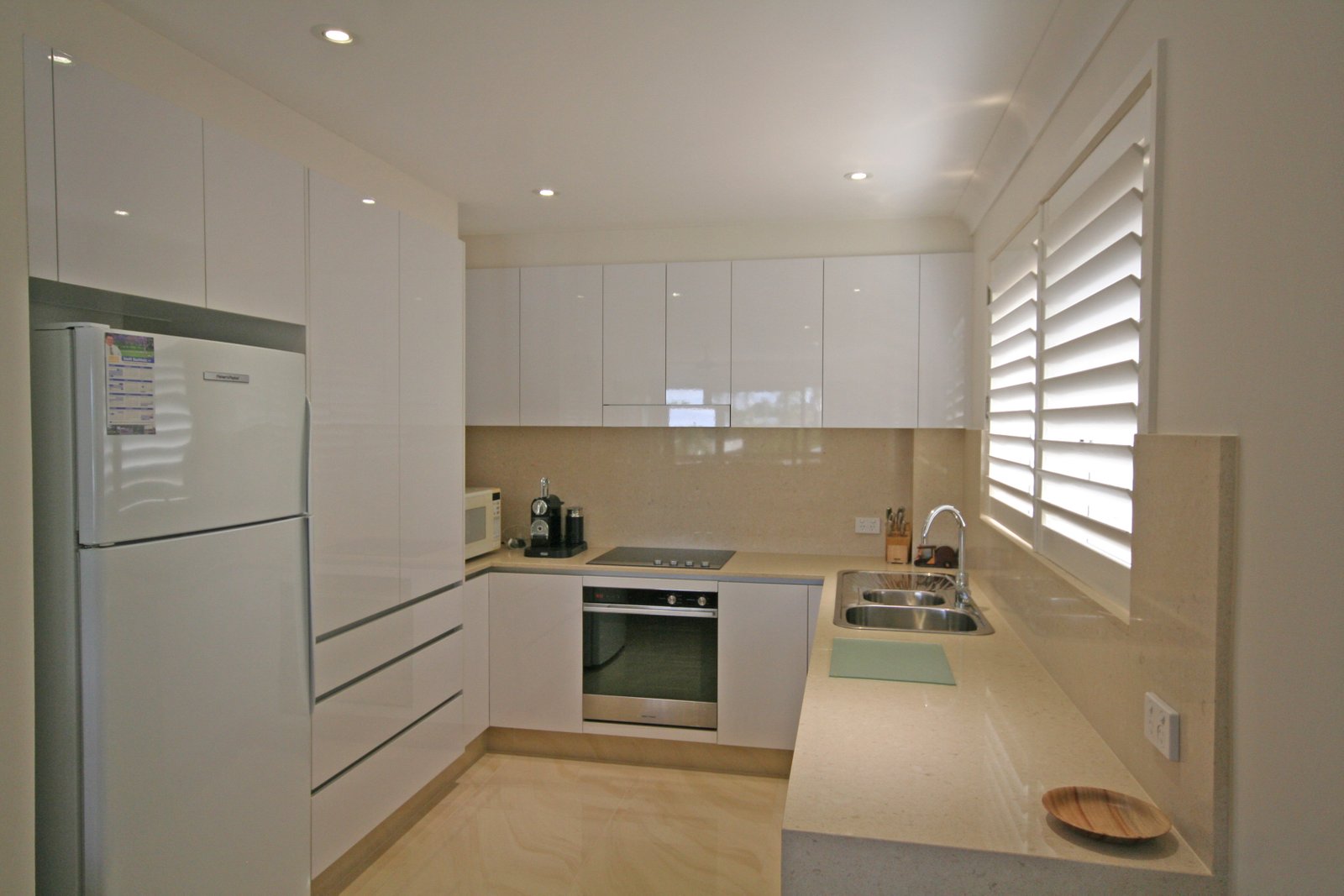 11/9 Twenty Eighth Avenue PALM BEACH 3