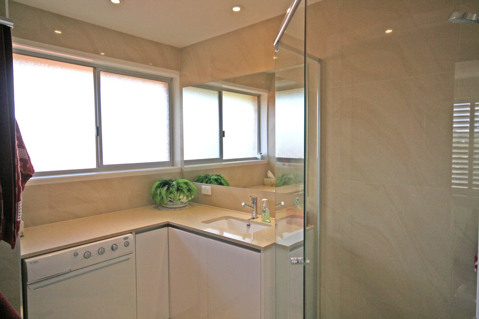 11/9 Twenty Eighth Avenue PALM BEACH 9