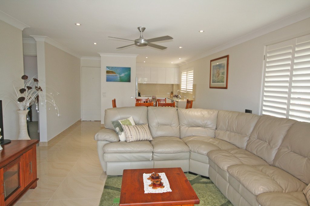 11/9 Twenty Eighth Avenue PALM BEACH 2