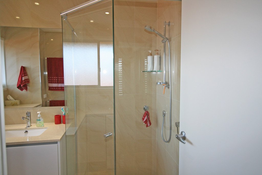 11/9 Twenty Eighth Avenue PALM BEACH 8