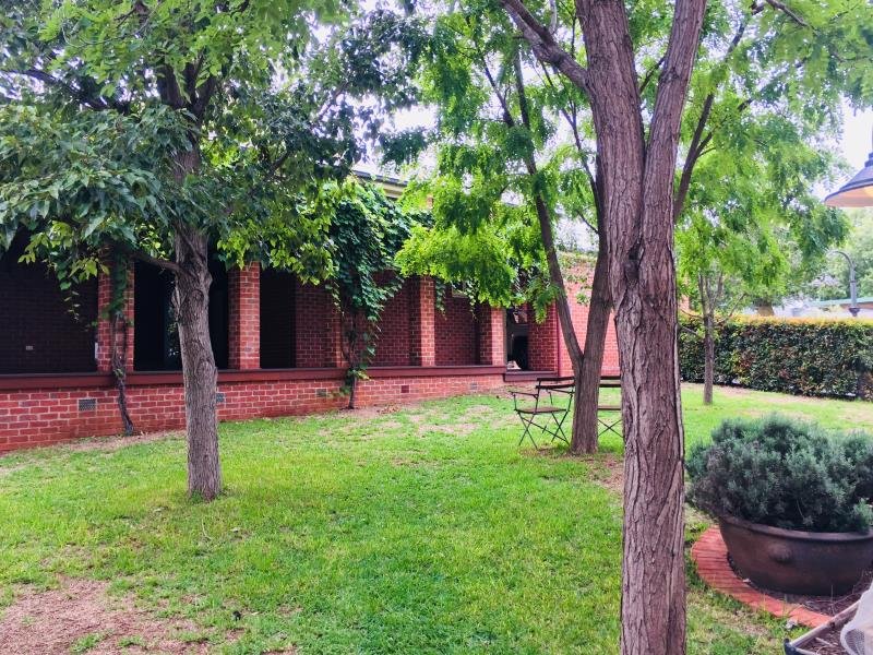 119 Upper Street TAMWORTH 9