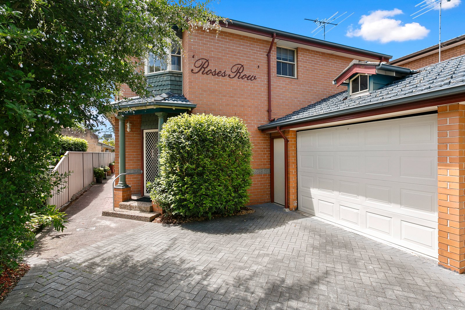 1/192 Chuter Avenue SANS SOUCI 1