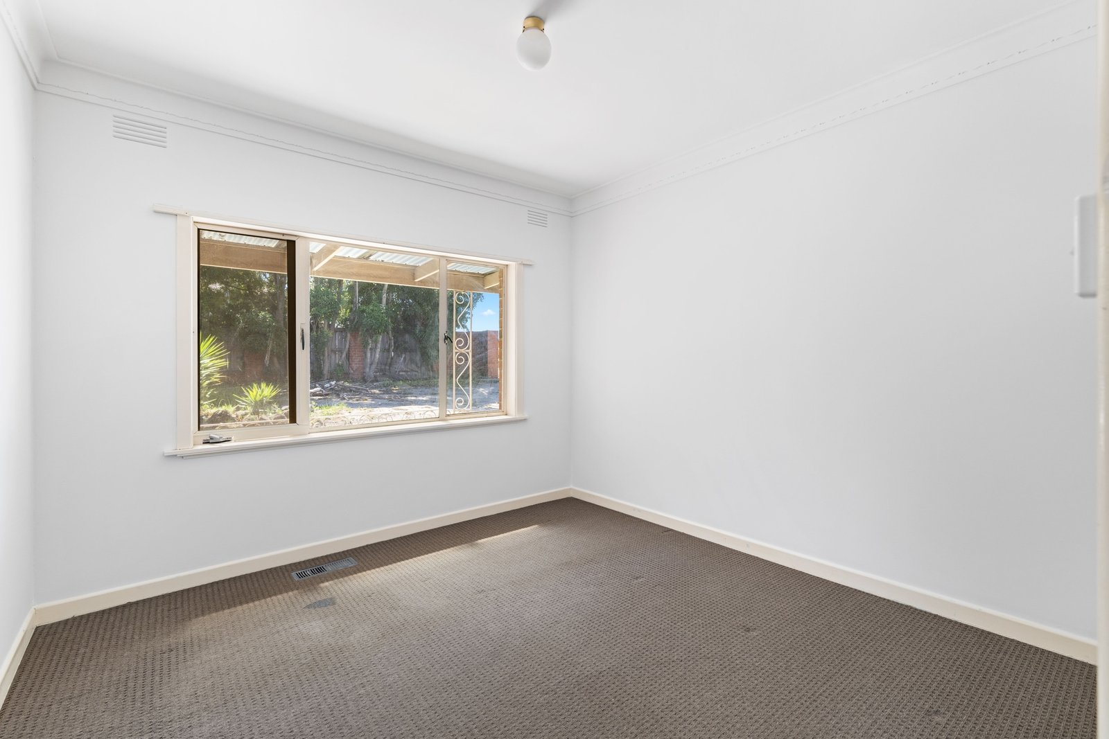 Gallery: 1/192 Manningham Road