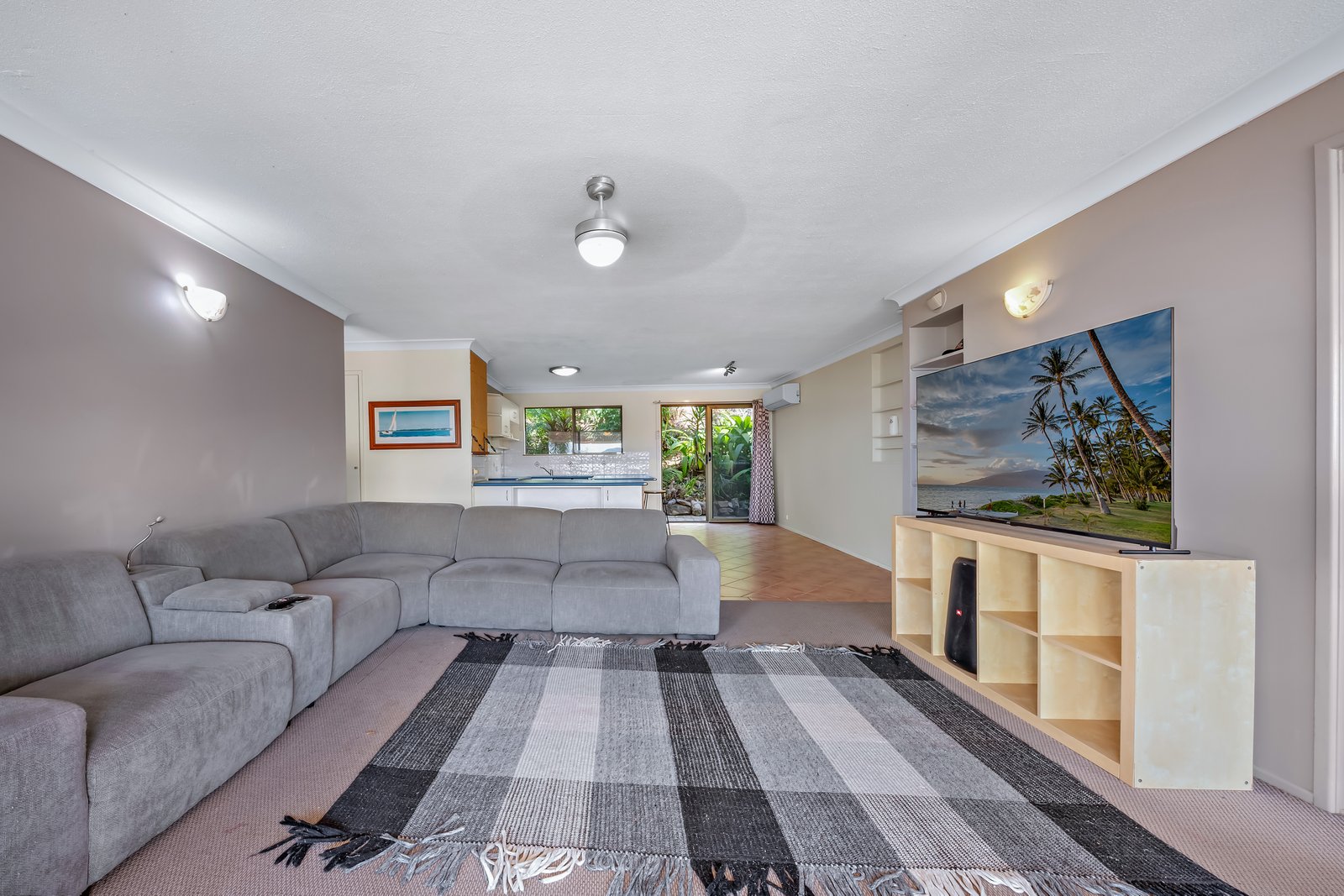 119/4 Eshelby Drive CANNONVALE 4