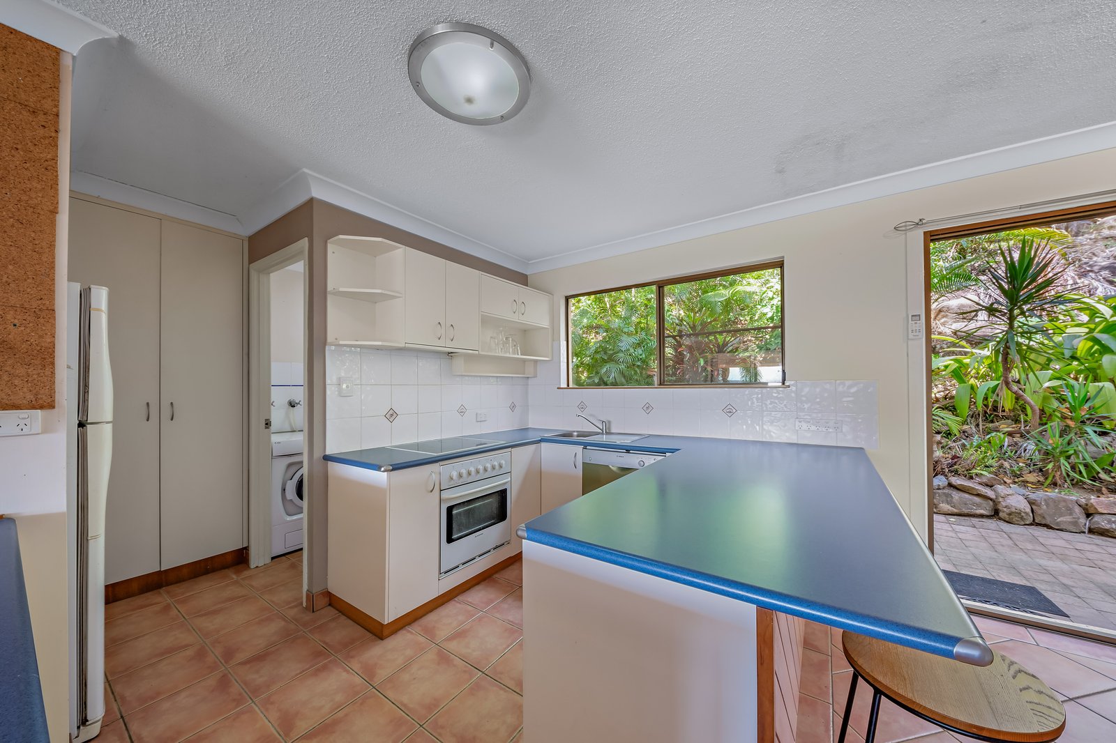 119/4 Eshelby Drive CANNONVALE 5