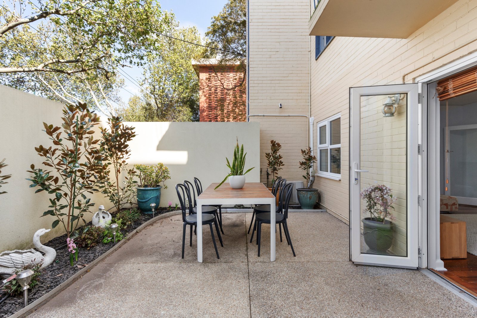 Gallery: 1/195 Brighton Road
